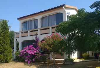 Apartments Topi   has Balcony rooms