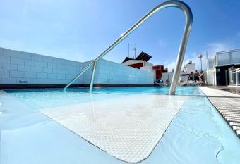 Estudio TR sin balc  n, con Wifi gratis, playa en Puerto de la Cruz allows 18 year olds to book a room