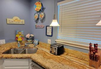 Inverness Penthouse has Balcony rooms