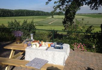 B&B Op de Brabantse Wal allows 18 year olds to book a room