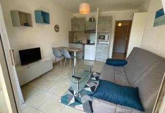 Superbe studio en hyper centre has Balcony rooms