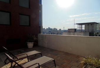 Flat no melhor local do Centro/Batel has Balcony rooms