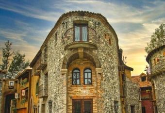 Loft River has rooms with a private hot tub