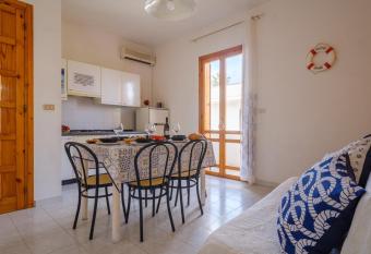 Dimora Grecale Torre dell orso has Smoking/Balcony rooms