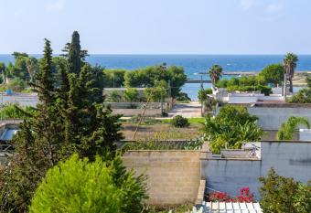 Villa Grecale Porto Cesareo has Smoking/Balcony rooms