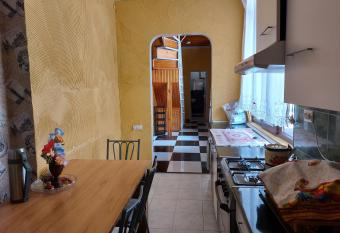 Guesthouse George has Balcony rooms