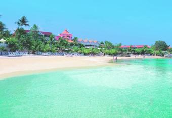 Coco Reef Resort & Spa allows 18 year olds to book a room