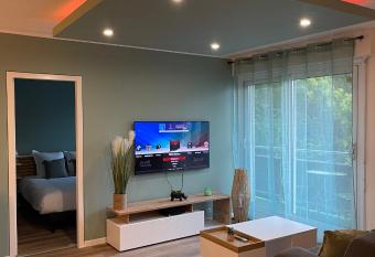 L   Oradou - Neuf - Tout   quip   - Parking - Wifi allows 18 year olds to book a room