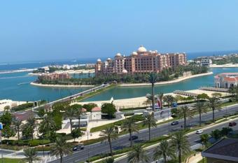 Pearl Qatar allows 18 year olds to book a room