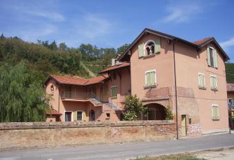 Guest House I Vicini di Cesare has Balcony rooms