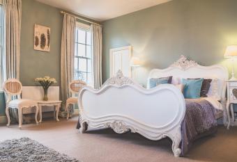 The Salwey Arms allows 18 year olds to book a room