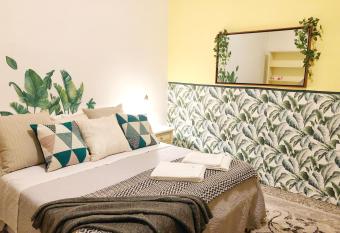 CASA ROSMARY, family and parking for Venice has Balcony rooms