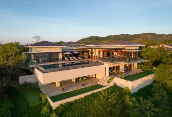 House Marias has Balcony rooms