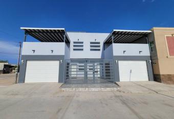 Luxury 3 Story Vacation Rental! has Balcony rooms