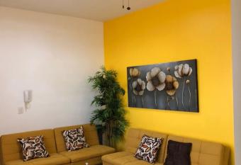 Departamento De Lujo Con Alberca Amplio 8 Personas allows 18 year olds to book a room