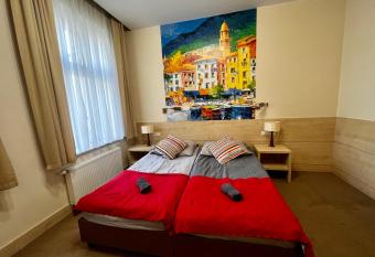 Matejki Street Apartments allows 18 year olds to book a room