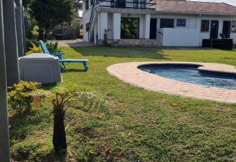 Bujumbura Guest House has Balcony rooms