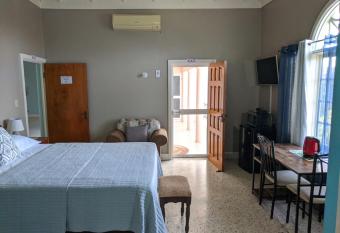 Ultimate Freedom Bed and Breakfast (Montego Bay) has Balcony rooms