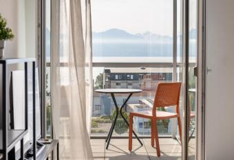 Lodges Hotel Morges has Balcony rooms