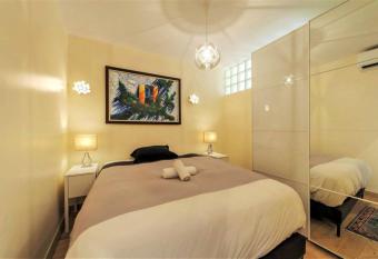 Azul Apartment has Balcony rooms