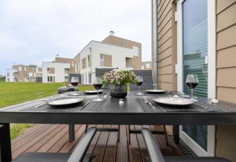 Hollywood Lounge allows 18 year olds to book a room