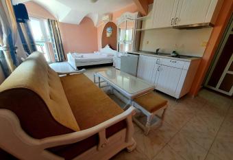 Family Hotel Paros 2 has Balcony rooms