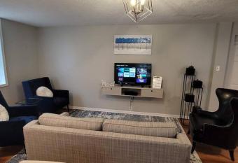 Urban Bungalow - Family Downtown Retreat has Balcony rooms