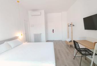 Hostal Manuela by gaiarooms has Balcony rooms