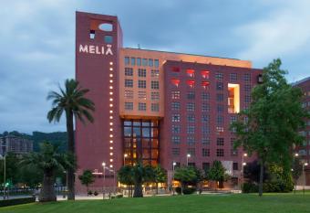 Hotel Meli   Bilbao allows 18 year olds to book a room