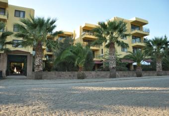 Palm Court Suites has Balcony rooms