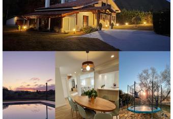 Ozollo Bekoa - Casa con piscina en el coraz  n de Urdaibai. has Balcony rooms