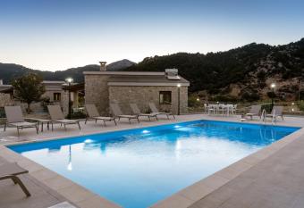 Omalos Village has Balcony rooms