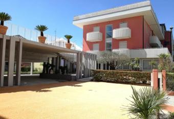 Hotel Villa Maria has Balcony rooms