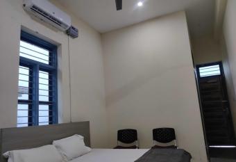OYO Hotel Andaaz Residnecy allows 18 year olds to book a room