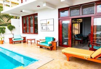 Villa Brisas del Pacifico has Balcony rooms