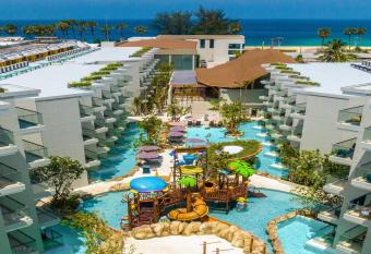 Phuket Emerald Beach Resort has Balcony rooms