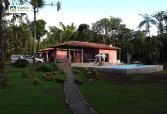 Pousada Morretes Arraial allows 18 year olds to book a room