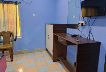 Biswannath has Smoking rooms