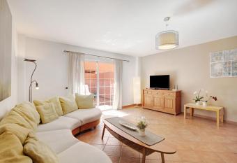 Casa Familia has Balcony rooms