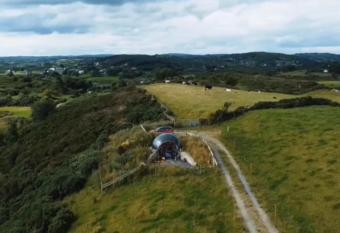 Hilltop Hideaway - Secluded dome with hot tub has rooms with a private hot tub