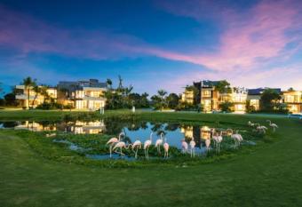 Forest Golf Rosort Villa has Balcony rooms