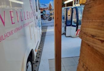 MERVEILLEUX has Balcony rooms