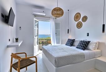 Paros Five Senses has Balcony rooms