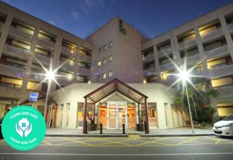 Campanile Barcelona allows 18 year olds to book a room