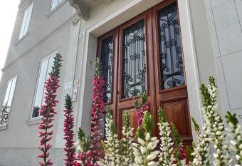 VILLA MARGHERITA allows 18 year olds to book a room