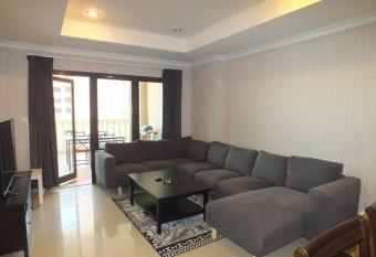Lovely 2 Bedroom Apartment In Pearl Island has Balcony rooms