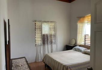 Cynthias Inn has Balcony rooms