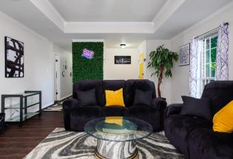 Private Pool - Self Check-In - Shanti Villa has Balcony rooms