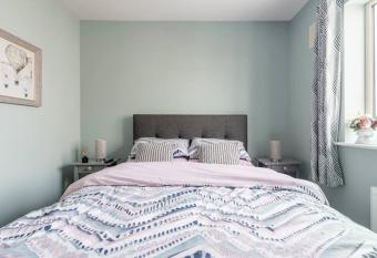 Dublin jacuzzi escape has Balcony rooms