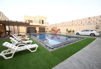 5 SEASONS CHALET has Balcony rooms